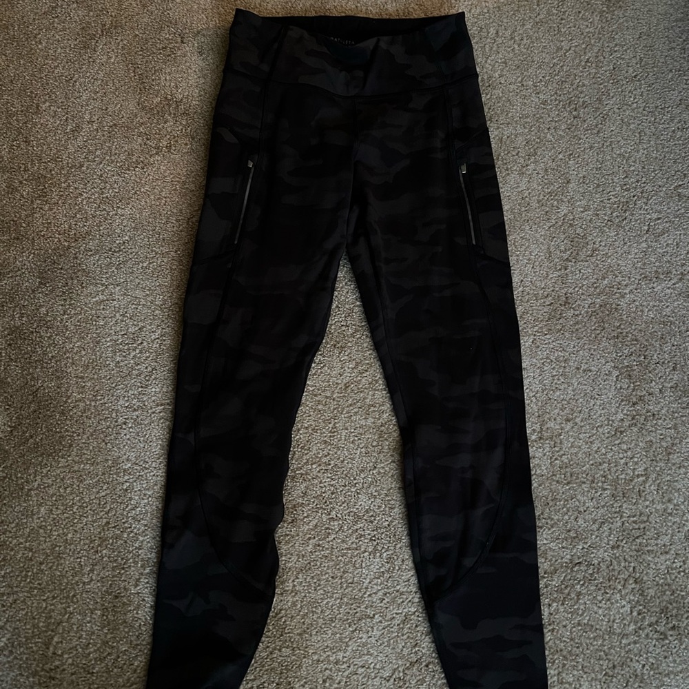 Athleta Dark camo reflective Leggings